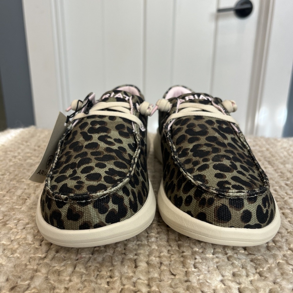 NWT Ariat Women's Hilo Olive Leopard Print Slip On Loafer Shoes Size 7 NEW - Picture 3 of 10